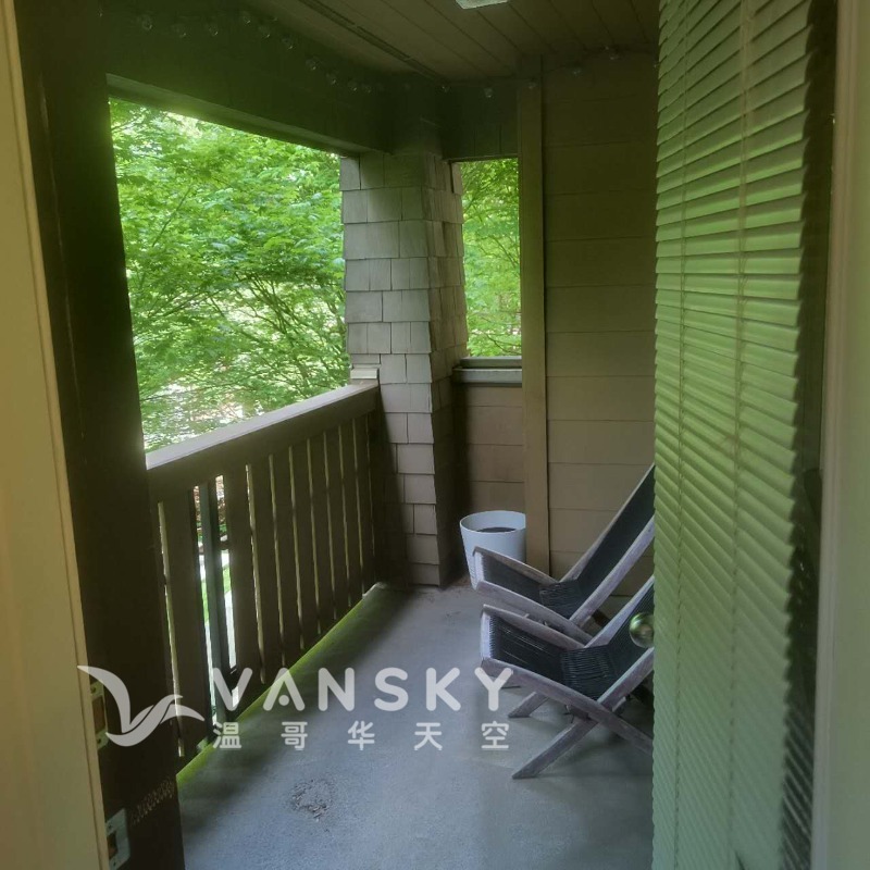 250504185125_balcony 2.jpg